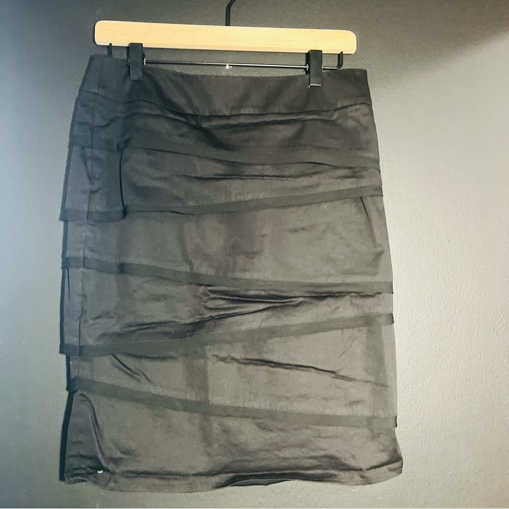 White House black market‎ Elegant Black Women's Skirt Size 2 (c6)